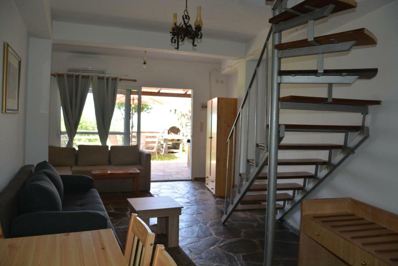 Four Seasons Verga Villa Каламата Екстериор снимка